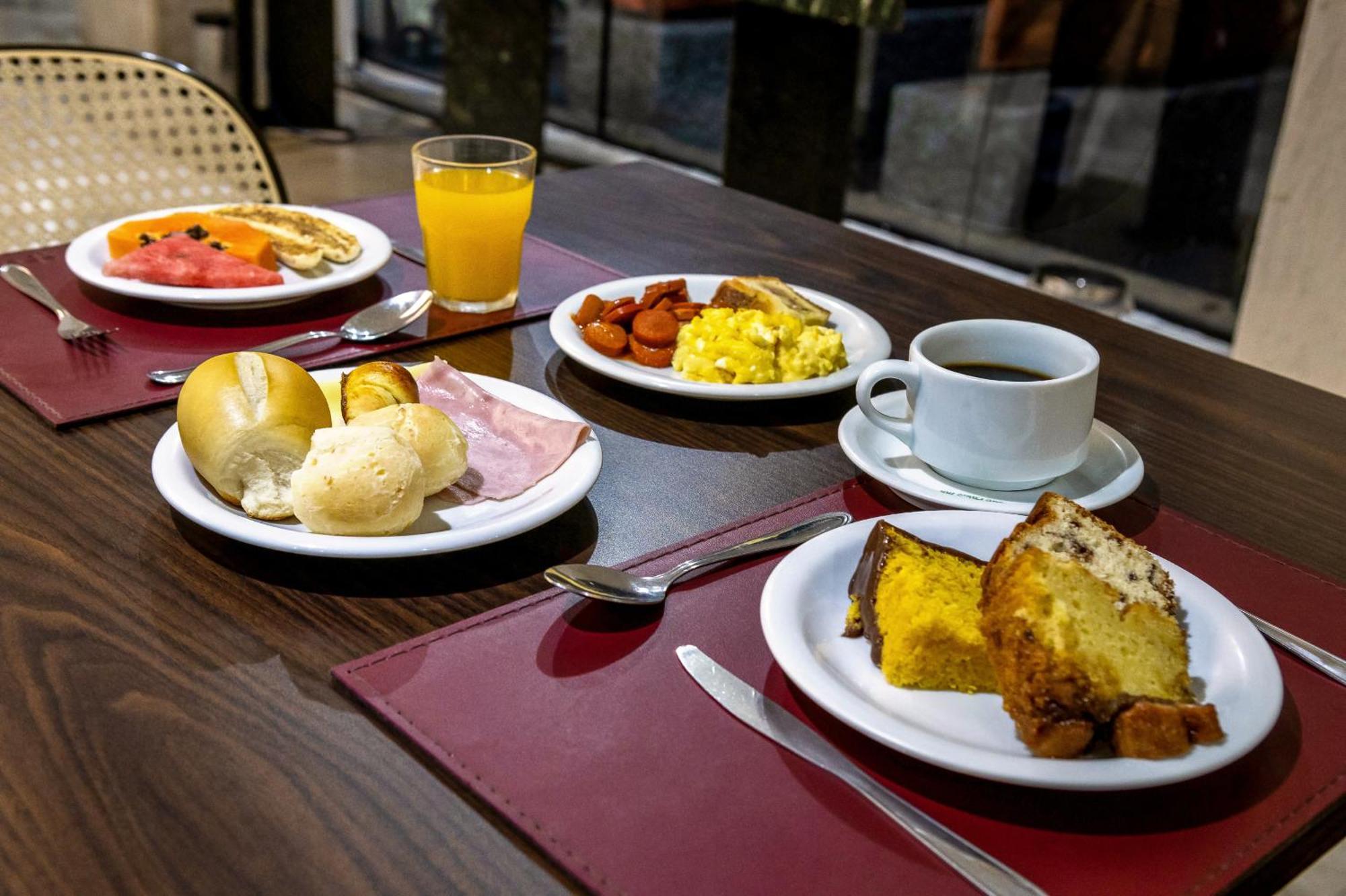 Hotel Euro Suite Sao Paulo By Nacional Inn - A 600 Metros Da Rua 25 De Marco エクステリア 写真