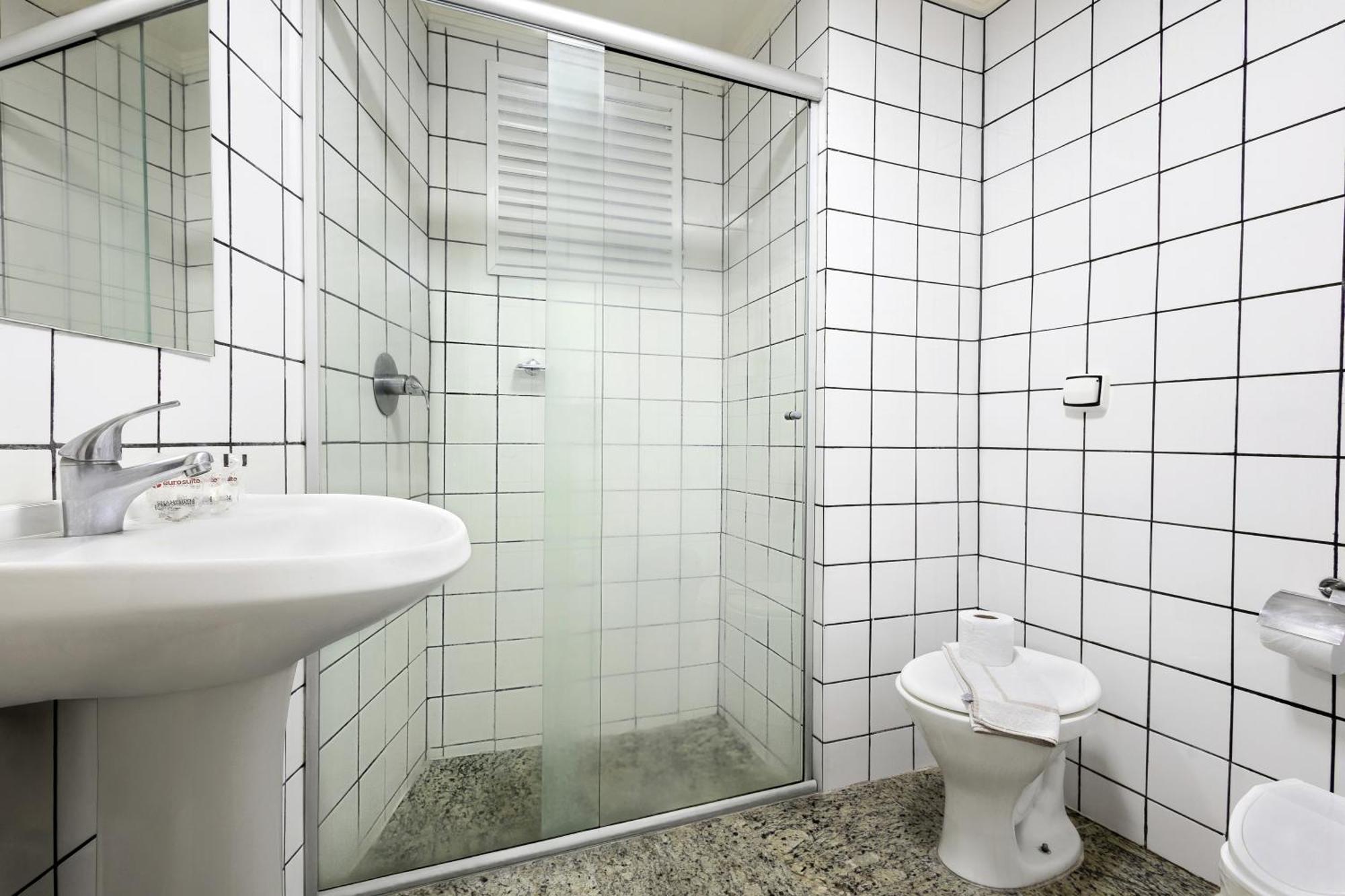 Hotel Euro Suite Sao Paulo By Nacional Inn - A 600 Metros Da Rua 25 De Marco エクステリア 写真