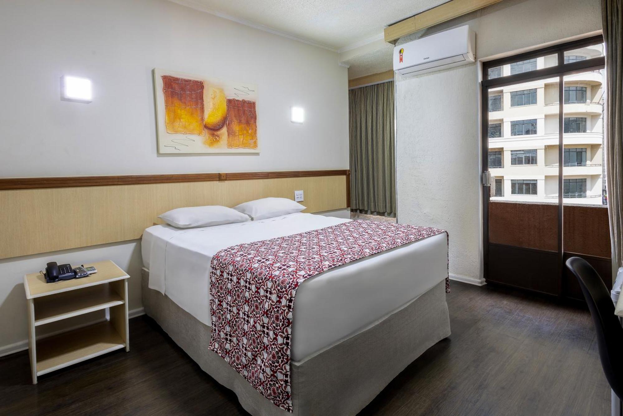 Hotel Euro Suite Sao Paulo By Nacional Inn - A 600 Metros Da Rua 25 De Marco エクステリア 写真